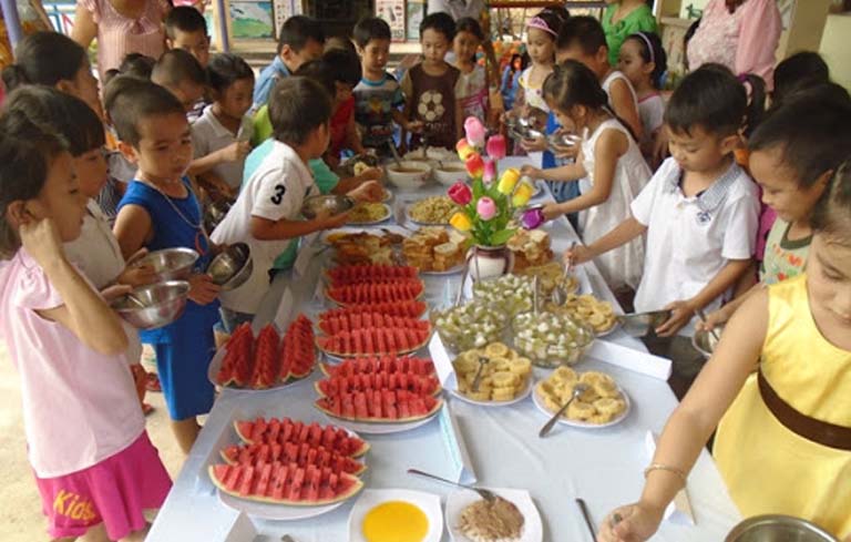 Nên tổ chức tiệc buffet cho trẻ vào những dịp nào?